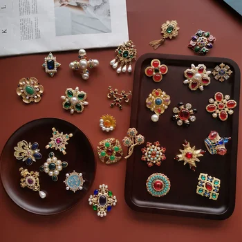 Vintage Saray Emaye Barok Mücevher Broş Pin Rozeti İnci Renk Sır Korsaj Aksesuarları Kadınlar İçin Broşlar