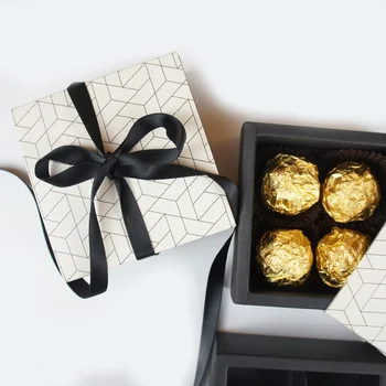 zarif 8.9*8.9*3.5 CM kovanı altıgen tasarım 10 takım Çikolata kağit kutu sevgililer günü Noel Doğum Günü Hediyeleri Paketi Saklama kutuları